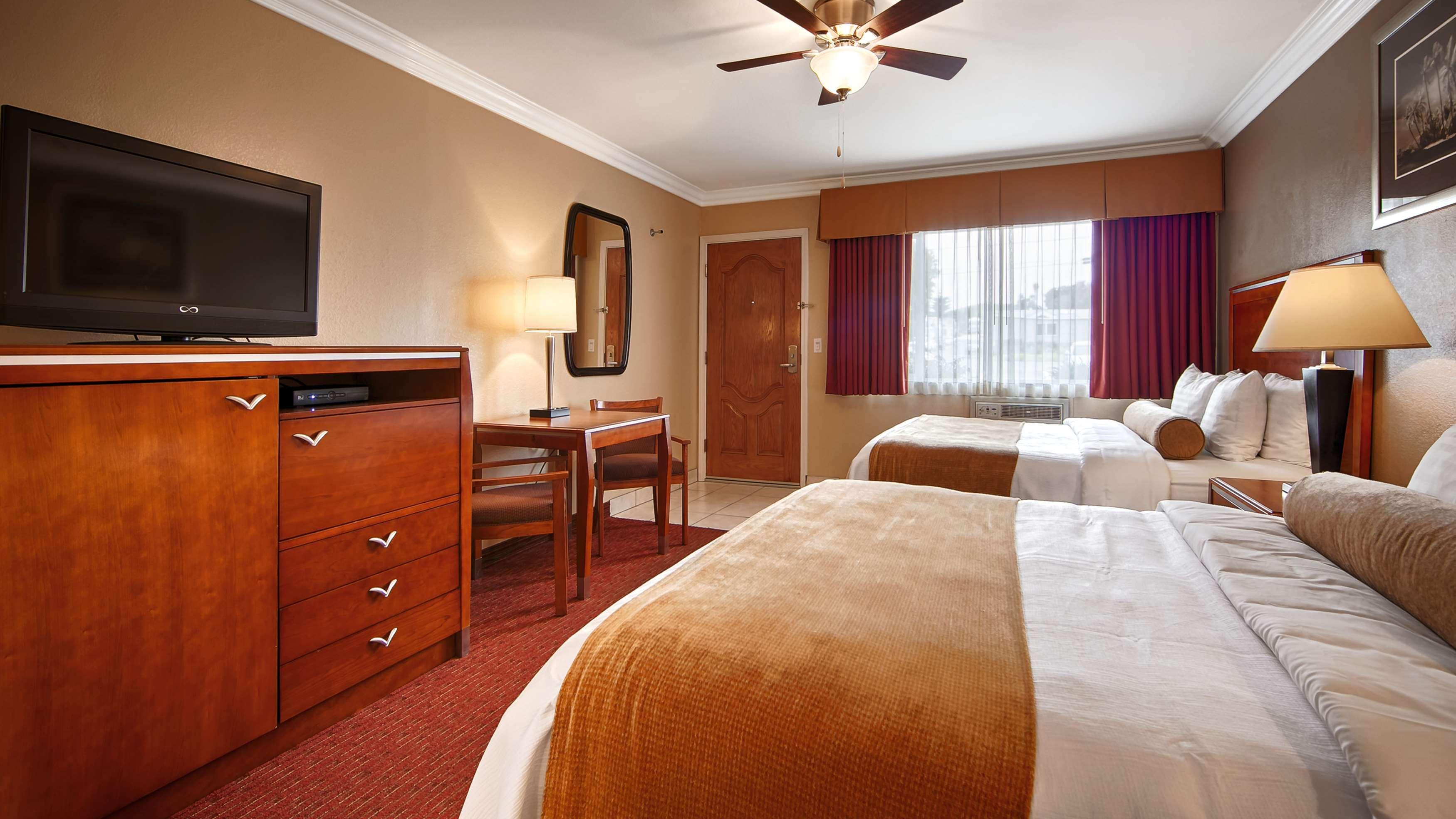 Best Western Tradewinds Моро Бей Екстериор снимка