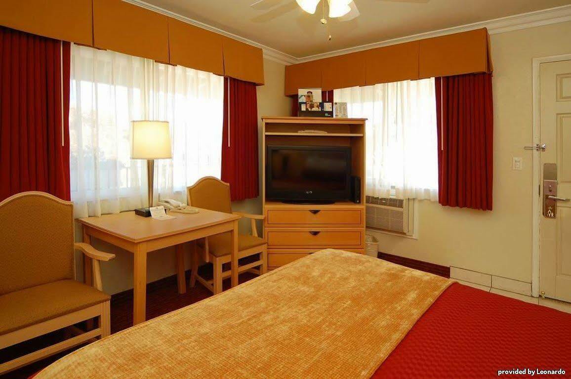 Best Western Tradewinds Моро Бей Екстериор снимка